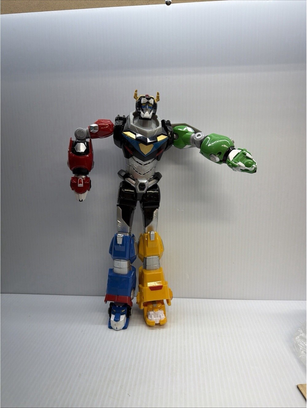 Voltron Legendary Defender 15” 5 Lions Lights Talks 2017 Action Figure Ultimate